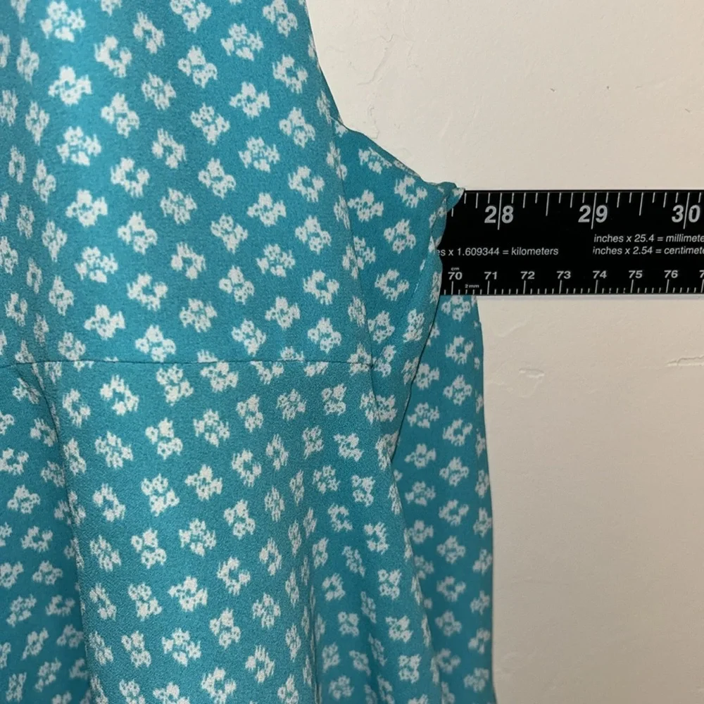 Catherines 3x 26/28W Turquoise and White Print Polyester Bell Sleeve Blouse